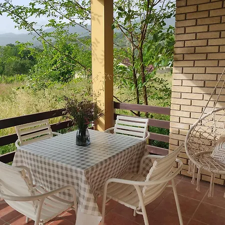 Green Cottage Будинок відпочинку